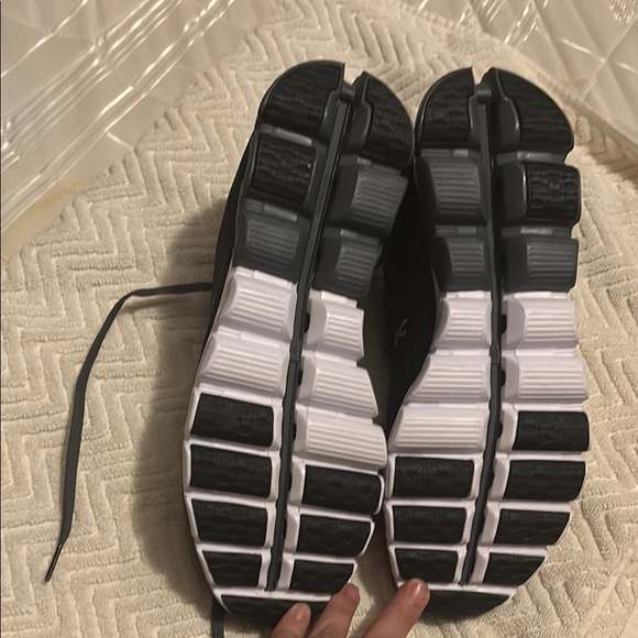 On Running Men's Athletic Shoes - Black and Gray - Picture 4 of 8